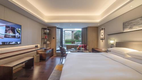 King Room with Garden View