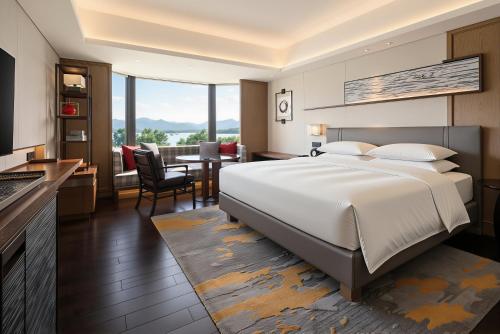 King Room with West Lake View