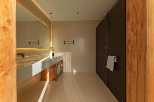 Twin Room with Bath