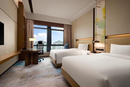 Deluxe Double Room with Two Double Beds and City View
