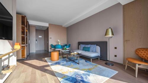 One Bedroom King Suite