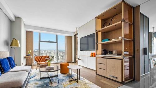 1 King One-Bedroom Suite Study Area