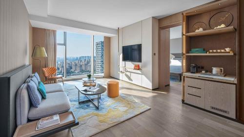 1 King One-Bedroom Suite Study Area