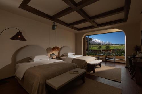 Twin Room with View