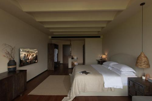 King Room with Mountain View
