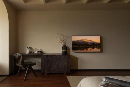 King Room with Mountain View