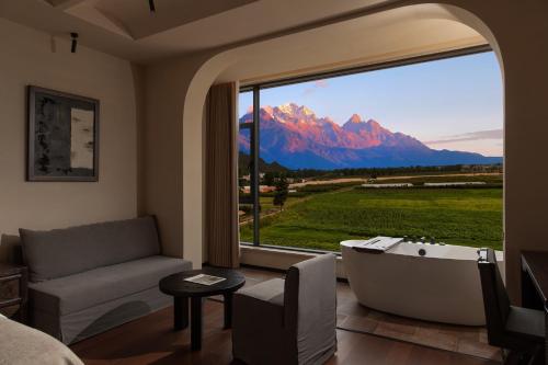 King Room with Mountain View