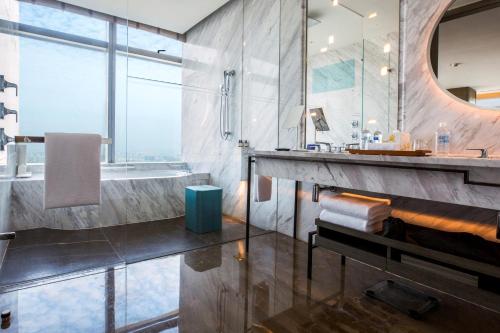 Premium King Room