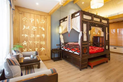 Queen Room with Spa Bath
