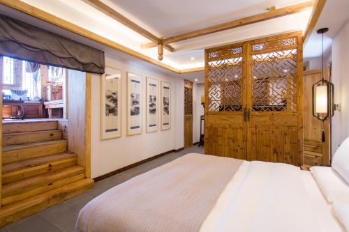 Deluxe Double Room with Castle View