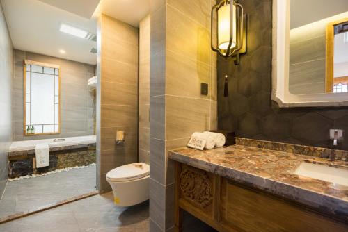 Deluxe Double Room with Castle View