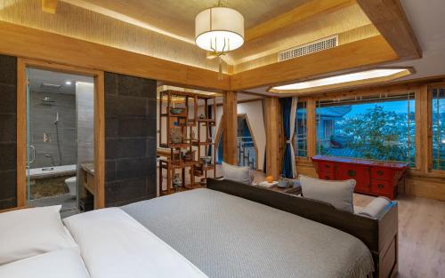 Superior Queen Room