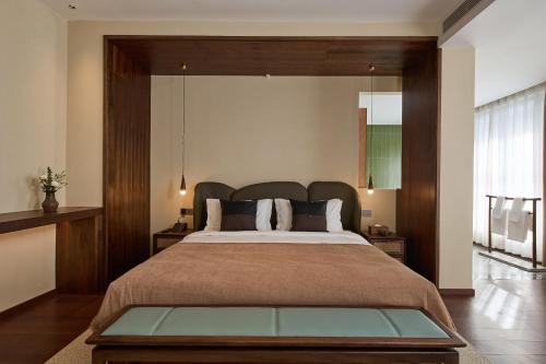 King Room with Lake View