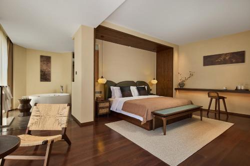 King Room with Lake View