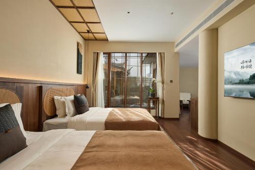 Twin Room with Lake View