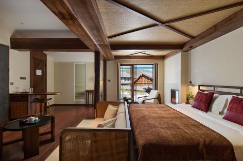 Premium King Room
