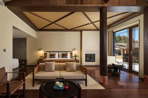 Premium King Room