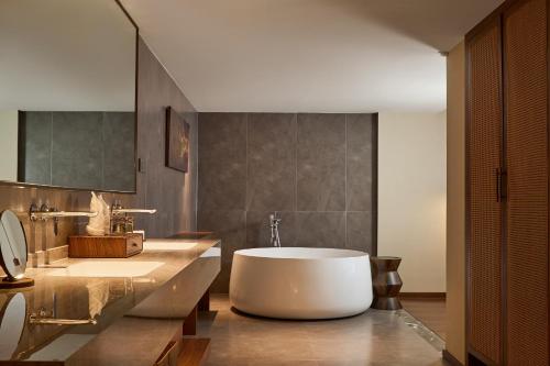 Premium King Room