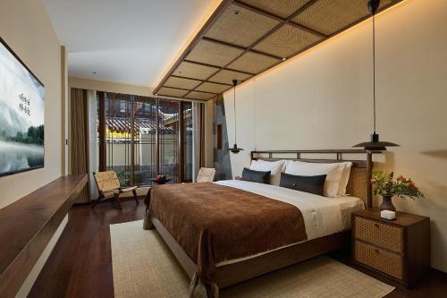 Suite with Garden View