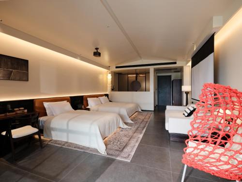 Deluxe Family Room