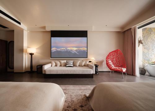 Deluxe Family Room
