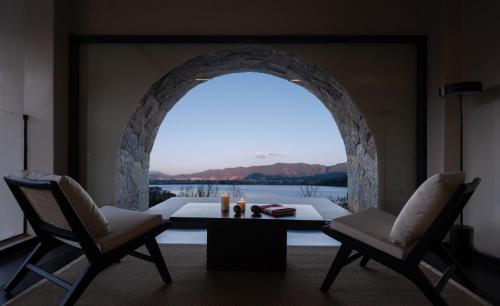 Superior King Suite