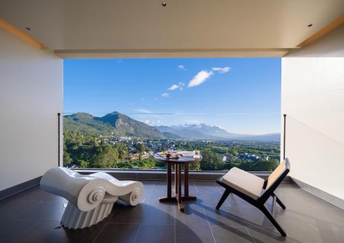 Superior King Suite