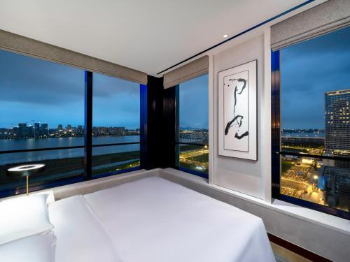 Deluxe Suite with River View