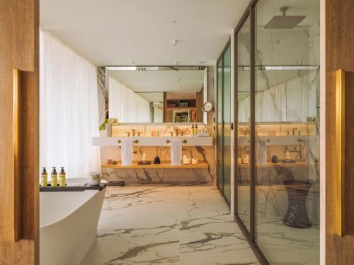 Beyond Me+ Suite with Spa Access