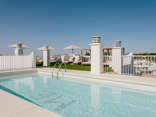 Ultimate ME + Penthouse Private Pool