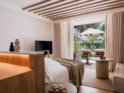 Extra ME + Junior Suite with Private Garden