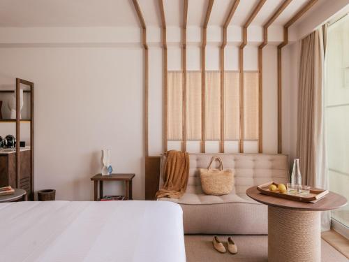 Extra ME + Junior Suite Oasis Access