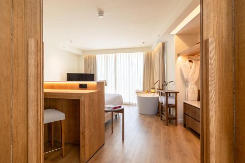 Exclusive ME + 2 Bedroom Suite