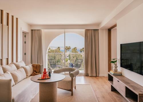 Ultimate ME + 2 Bedroom Suite