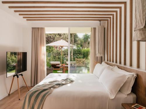 Superior ME + Junior Suite with Garden