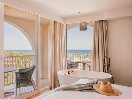Ultimate ME + Private Terrace with Jacuzzi
