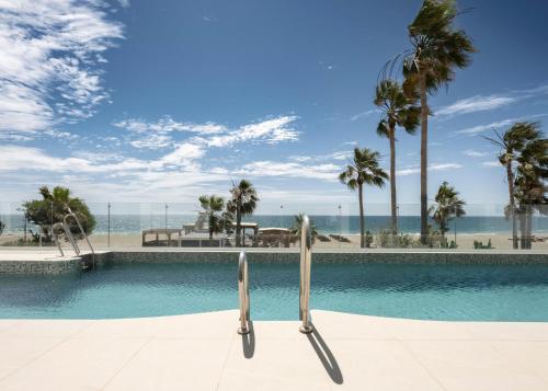 Premium Deluxe Sea View Room with Pool