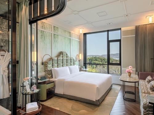 Lakeview Room