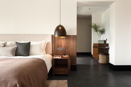 Deluxe Double Room with Bath