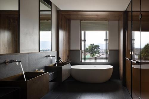 Deluxe Double Room with Bath