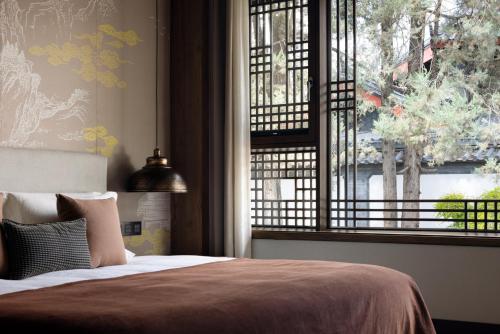 Queen Room with Garden View