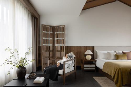 Standard Queen Room