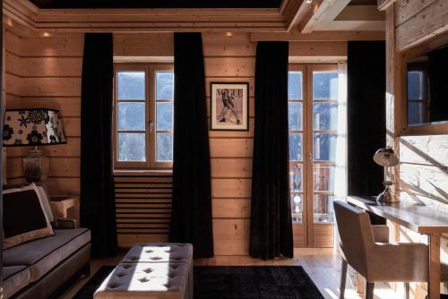 Suite with Mountain View