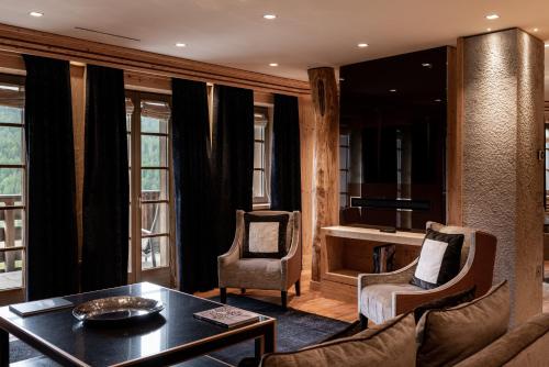 Presidential Suite with Mountain View