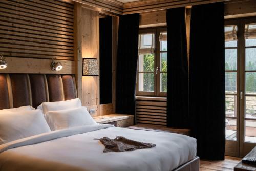 Suite with Mountain View, Hot Tube and Sofa Bed