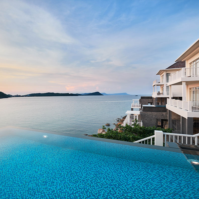 4 Bedroom On The Rock Pool Villa