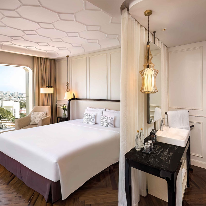 Deluxe Corner Room