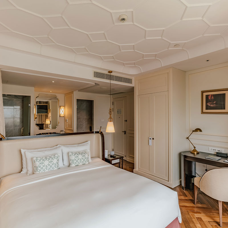 Grand Deluxe Room