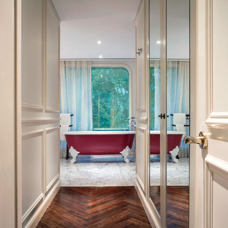 Executive Studio Suite
