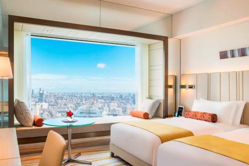 Club Deluxe Twin Room with Club Lounge Access